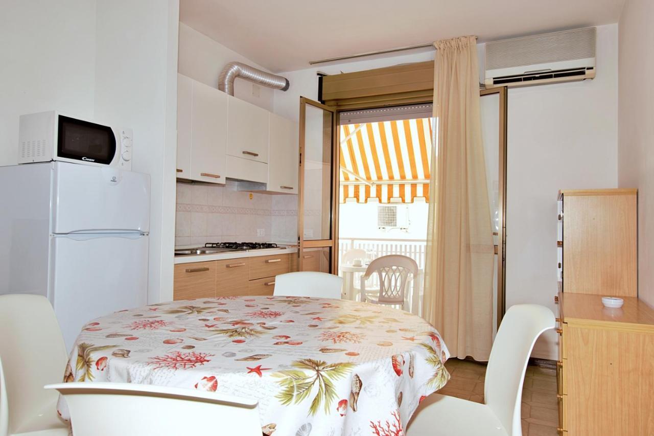Residenza Canova Lignano Sabbiadoro Eksteriør billede