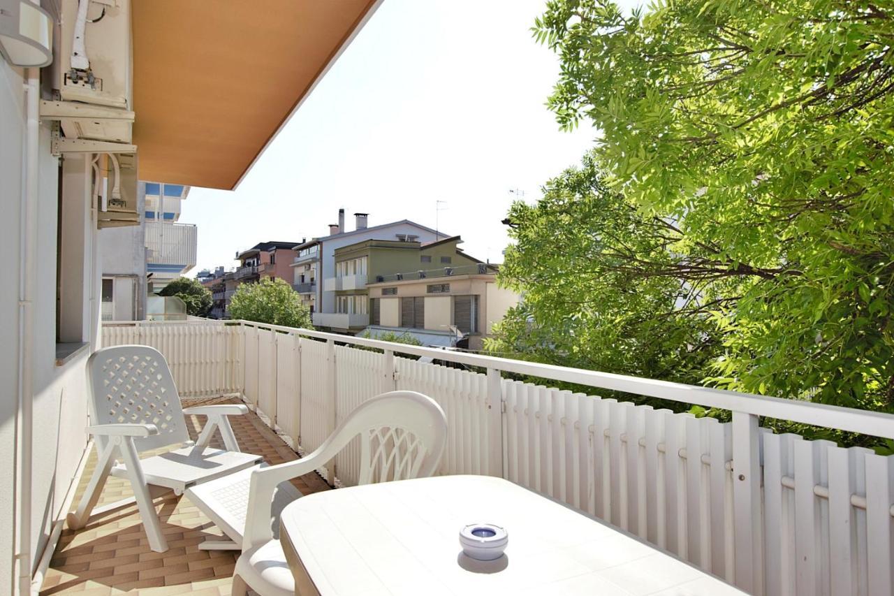 Residenza Canova Lignano Sabbiadoro Eksteriør billede