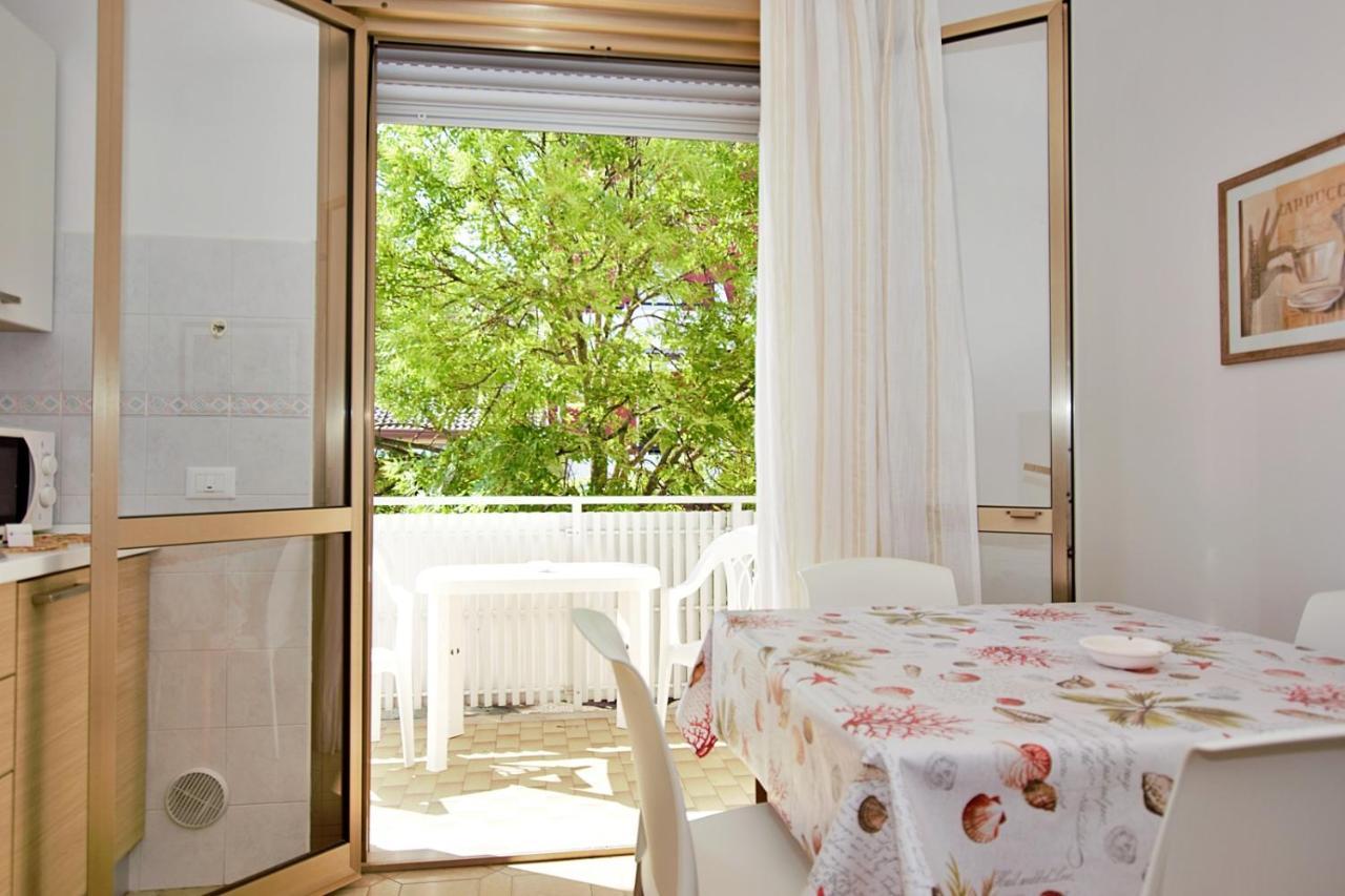 Residenza Canova Lignano Sabbiadoro Eksteriør billede