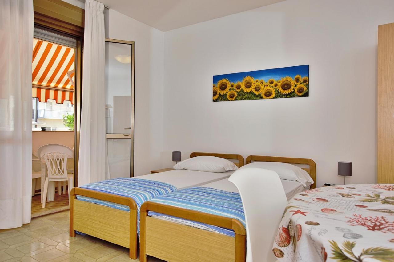 Residenza Canova Lignano Sabbiadoro Eksteriør billede