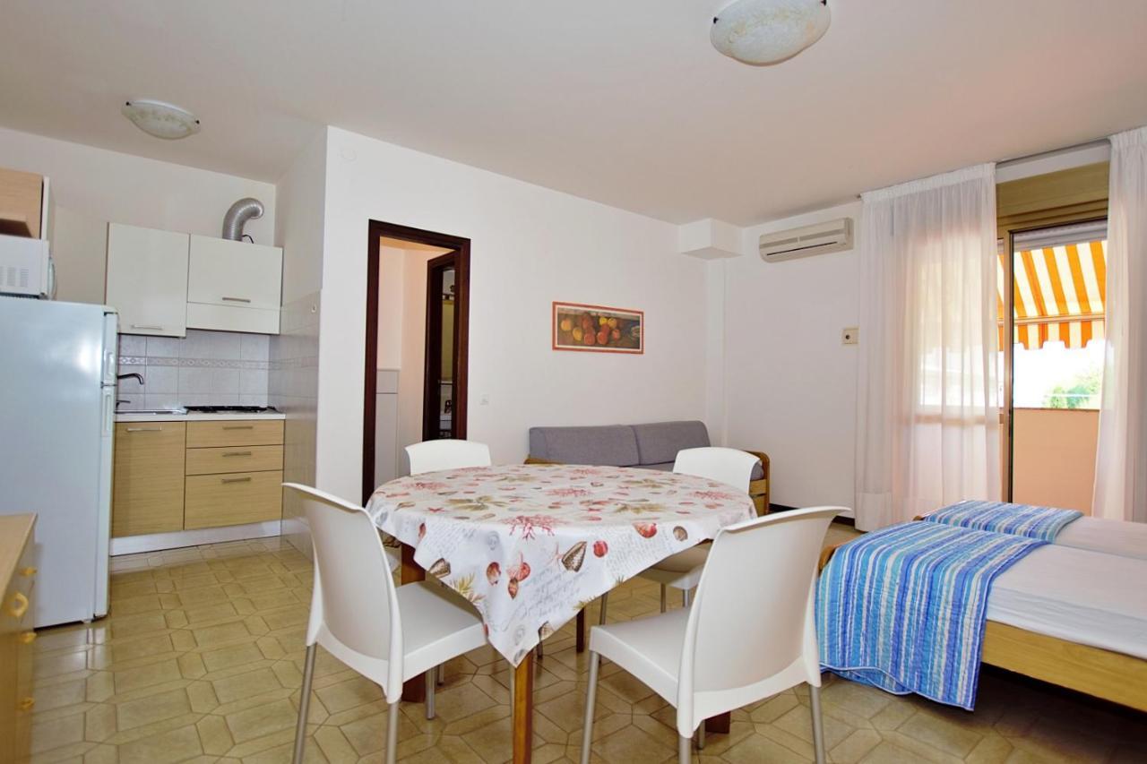 Residenza Canova Lignano Sabbiadoro Eksteriør billede